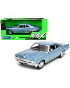 Welly 1965 Chevrolet Impala SS 396 - Light Blue 1/24 Scale Diecast Model Car