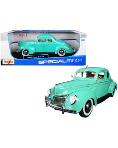 Maisto 1939 Ford Deluxe Light Green 1:18 Scale Diecast Car