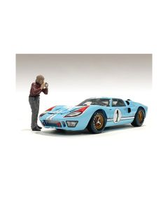 American Diorama "Race Day 1" Figurine II - 1/24 Scale - Pit Crew Mechanic