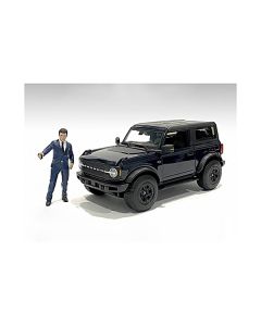 American Diorama "The Dealership" Salesman Figurine 1/24 Scale Model (3-Inch)