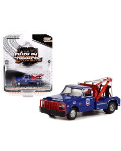 Greenlight 1969 Chevy C-30 Dually Wrecker Truck - Standard Oil - 1/64 Scale Diecast