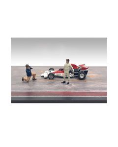 American Diorama 'Race Day' Diecast Figures Set 1/43 Scale - Two Figure Set