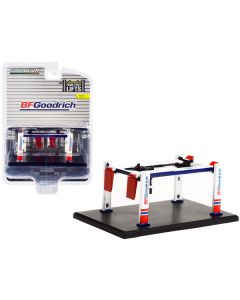 Greenlight BFGoodrich Adjustable Four-Post Lift, White & Red, 1/64 Scale Diecast Model (Series 4)