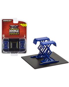 Greenlight Double Scissor Lift Blue 1/64 Diecast Model - 'Double Scissor Lifts' Series 1 (Model 16160A) - Perfect for Dioramas!