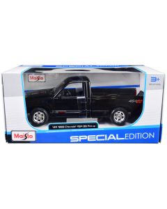Maisto 1993 Chevy 454 SS Pickup Truck Black 1/24 Scale Diecast Model