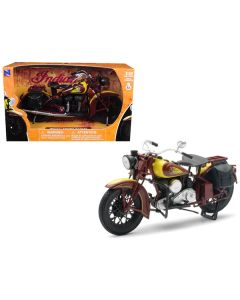 New Ray 1934 Indian Sport Scout Bike 1/12 Scale Diecast Model - Brown & Yellow (42113)