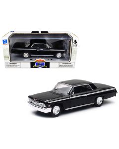 New Ray 1962 Chevrolet Impala SS Black 1/25 Scale Diecast Model Car