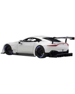 Autoart 2018 Aston Martin Vantage GTE Le Mans PRO - White with Carbon Accents - 1/18 Scale