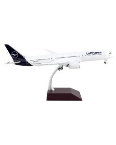 GeminiJets Lufthansa Boeing 787-9 (Flaps Down) 1/200 Scale Diecast Model
